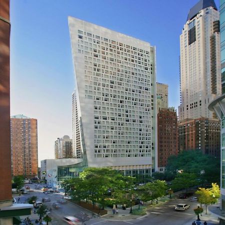Sofitel Chicago Magnificent Mile Hotel Екстериор снимка The building in 2018