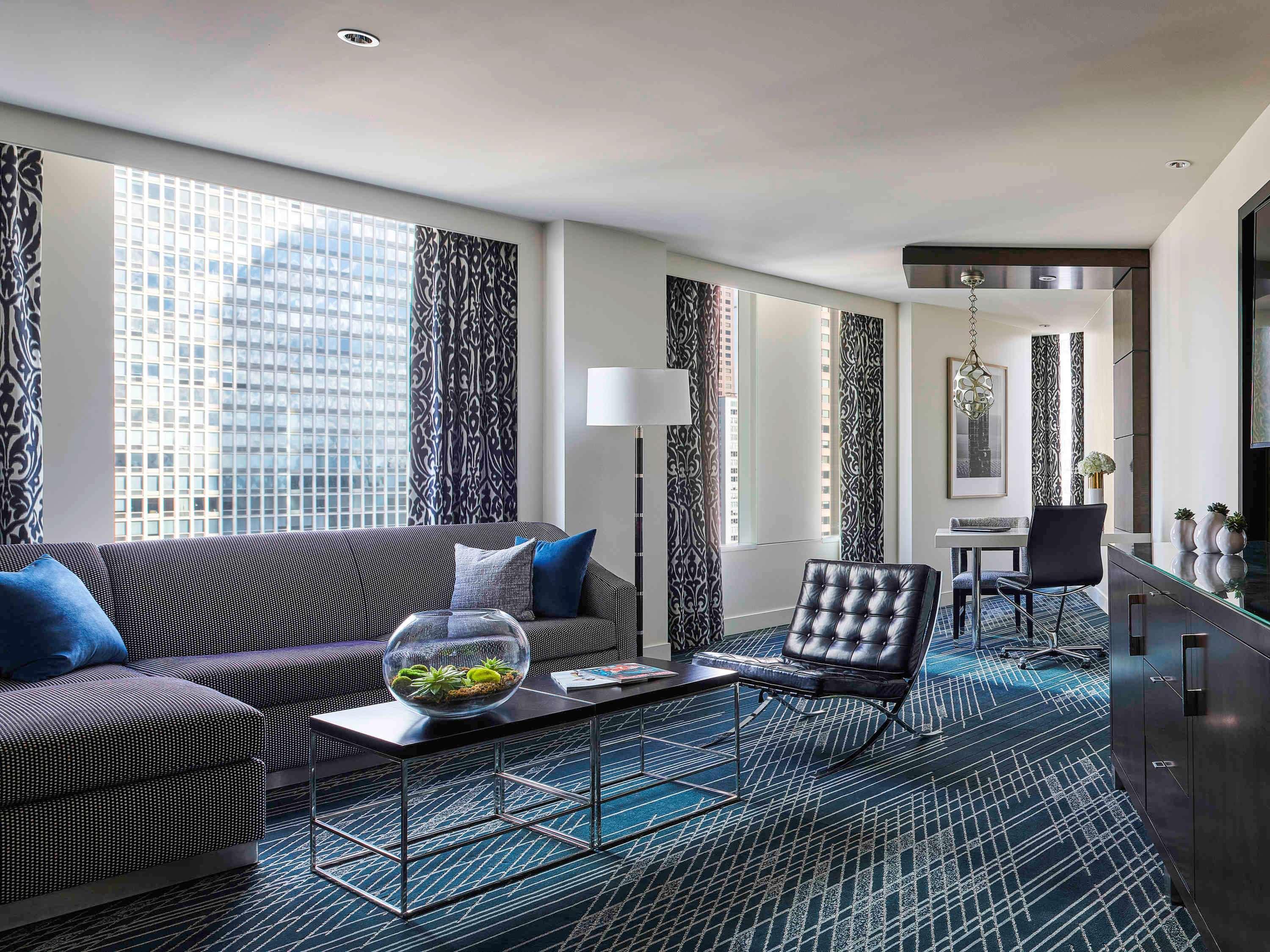 Sofitel Chicago Magnificent Mile Hotel Екстериор снимка A suite at the InterContinental